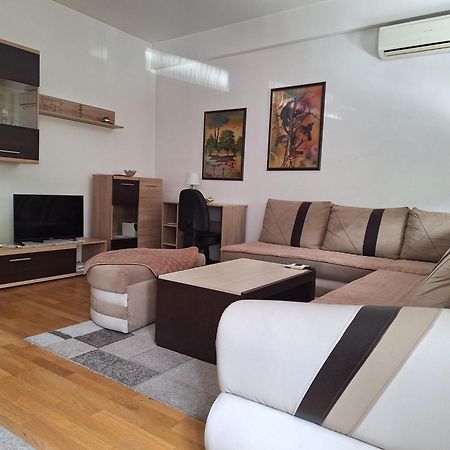 Metropolis Skopje Apartments Extérieur photo